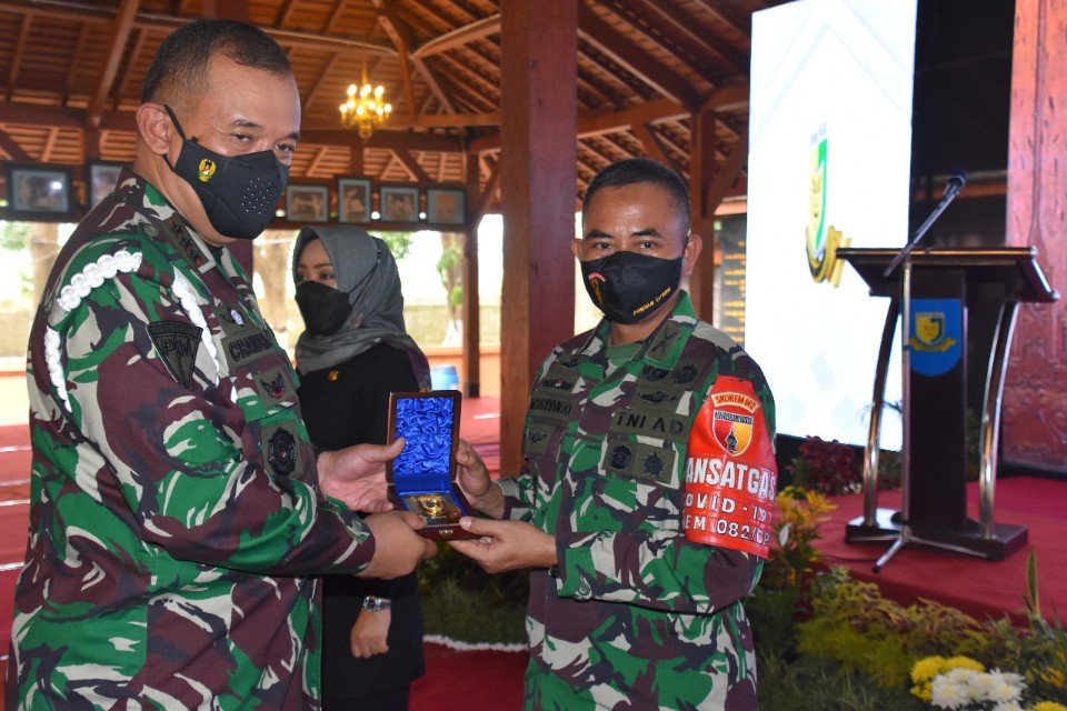 Danrem 082/CPYJ Dampingi Danpuspomad Kunjungi Pendopo Agung Trowulan