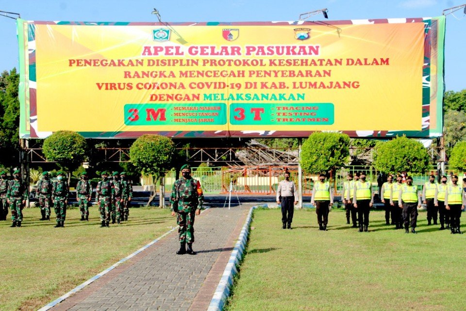 Forkopimda Lumajang Laksanakan Apel Gelar Pasukan Penegakan Disiplin Protokol Kesehatan
