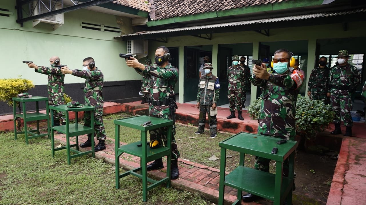 PELIHARA KEMAMPUAN PRAJURIT, KOREM 082/CPYJ GELAR LATIHAN MENEMBAK