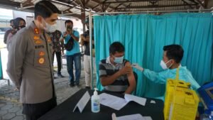 Kapolresta Mojokerto Tinjau Vaksinasi Massal Hari Ke-3