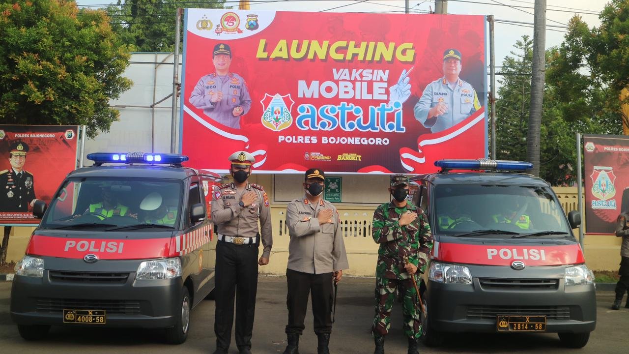 Percepat Vaksinasi, Polisi di Bojonegoro Meluncurkan Vaksin Mobile ASTUTI Sasar Warga Pelosok Desa