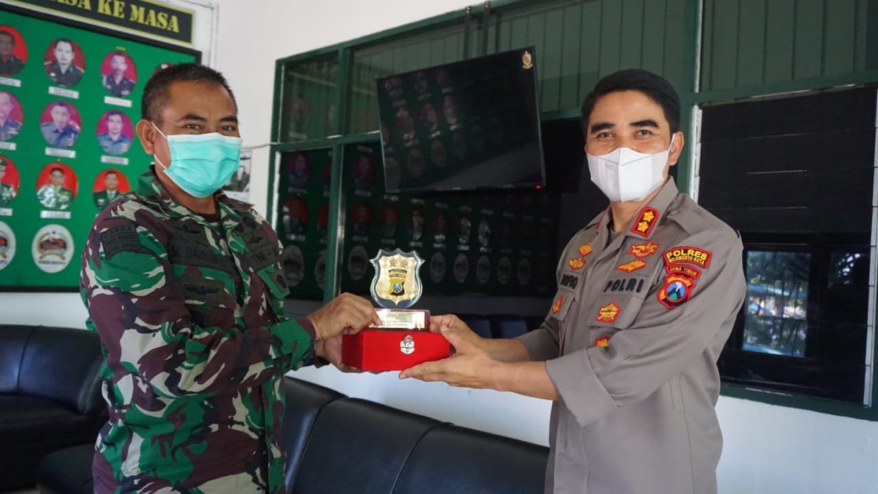Kapolresta Mojokerto Kunjungan Kerja ke Danrem 082/CPYJ