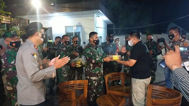 Hari Bhayangkara Ke-75, Dandim 0815/Mojokerto Berikan Kejutan Ke Kapolres & Wakapolresta