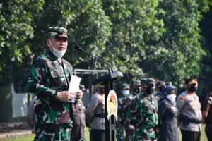 Kapoksahli Pangdam V/Brw Pimpin Apel Gelar Pasukan di wilayah Korem 082/ CPYJ  Dalam Rangka PPKM Darurat