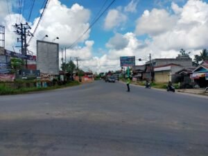 Satlantas Polres Muarojambi Ajak Pengendara di Trafic Light Simpang Mendalo Aurduri Untuk Hening Cipta Indonesia