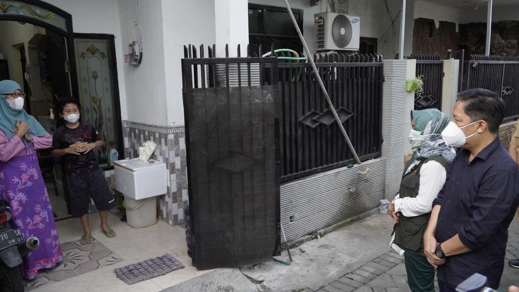 Ning Ita Kunjungi Warganya yang Isolasi Mandiri