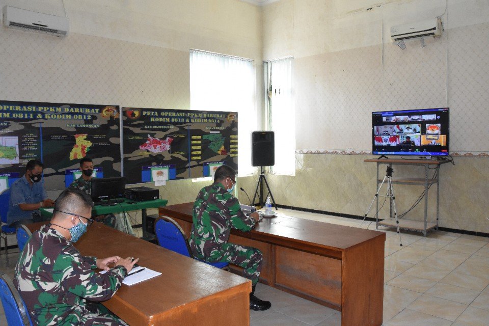 Danrem 082/CPYJ Ikuti Vicon Penanganan COVID - 19 Bersama Wakil Presiden