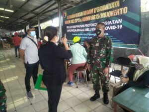 Korem 082/CPYJ Gelar Vaksin di Kecamatan Ngoro