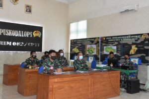 Kasi Intel Korem 082/CPYJ Ikuti Rapat Evaluasi Bidang Intelijen Semester I TA 2021