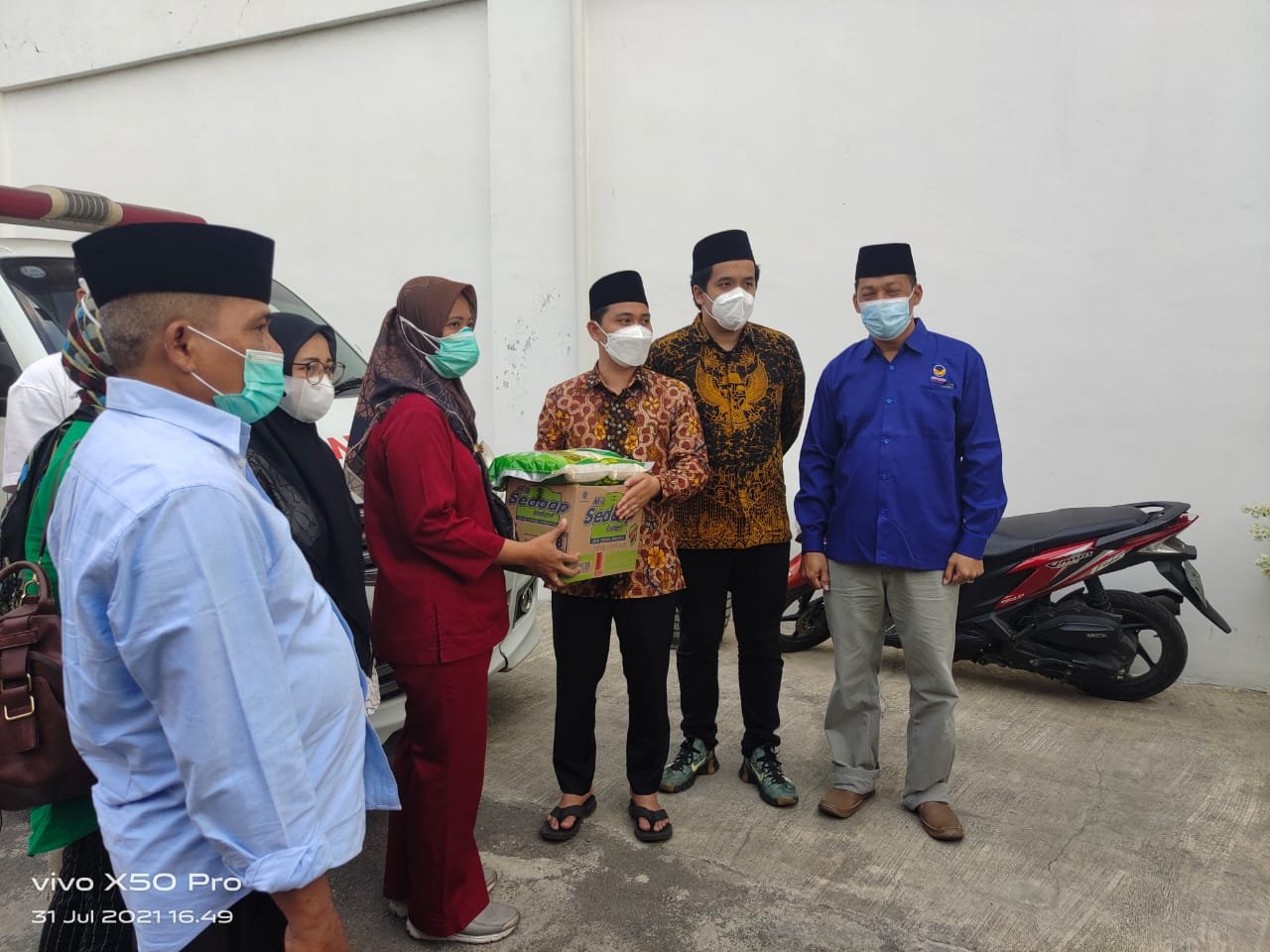 Dapat Bantuan dari ASC Foundation, Ratusan Nakes Honorer Mojokerto Tersenyum