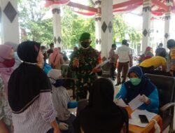 Forpimka Dlanggu Bersama Kepala UPT PKM Pantau Langsung Layanan Vaksinasi Covid-19