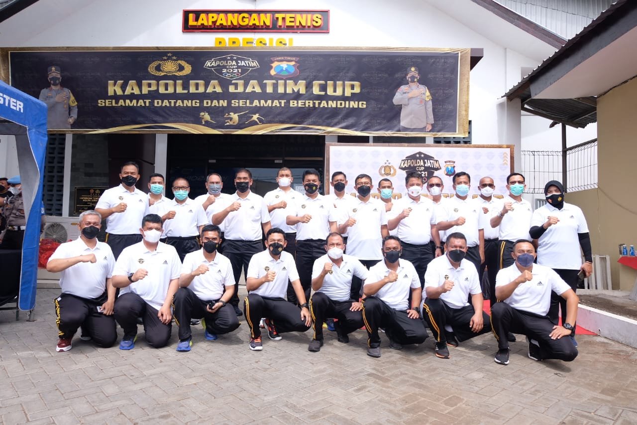 Peringatan Hari Pahlawan 10 November, Polda Jatim Gelar Perlombaan Olahraga