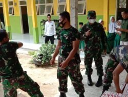 Giliran Yayasan MI Miftahul Ilmi Terima Bantuan 160 dus Keramik dari Korem 082/CPYJ