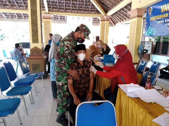 Tiga Hari Serbuan Vaksin Kodam V/Brawijaya Di Mojokerto Capai 9.305 Dosis