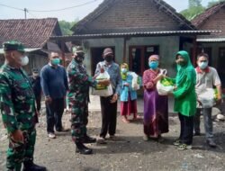 Jum’at Berkah Kodim 0815/Mojokerto Berbagi Paket Sembako