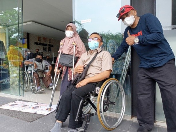 Namanya Dicatut Calo Bansos, Penyandang Disabilitas Mengadu ke Polrestabes Surabaya