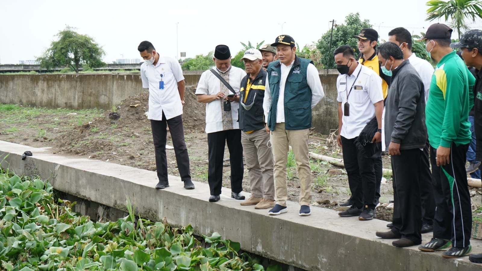 Wabub Subandi Meminta Dinas PU BMSDA Normalisasi Tambak Oso Agar Banjir Di wilayah Kecamatan Waru Teratasi