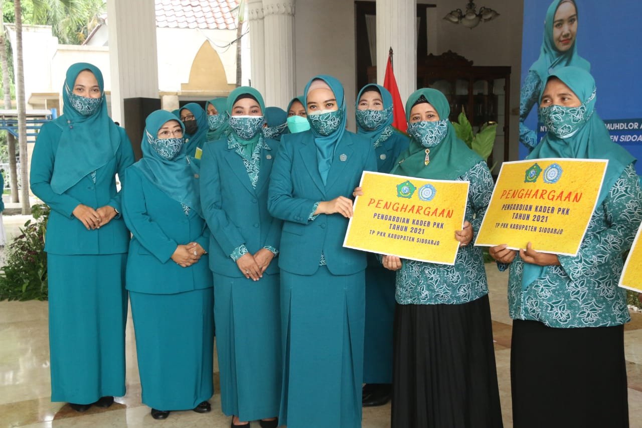 Lantik 11 Ketua PKK Kecamatan, Ning Sasha Minta Semua Kompak Kerja Untuk Sidoarjo