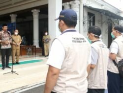 Bupati Sidoarjo Berangkatkan Bantuan Tenaga Medis, Obat Obatan dan Bahan Makanan Kepada Pengungsi Erupsi Semeru