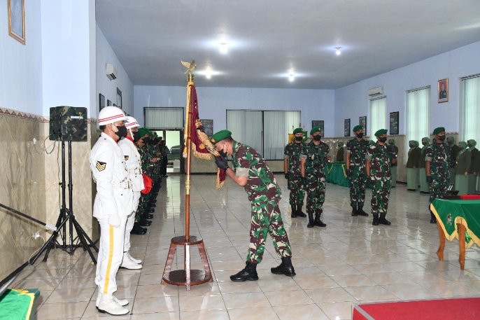 Danrem 082/CPYJ Pimpin Acara Tradisi Dan Sertijab Dandim