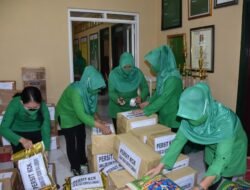 Persit Kartika Chandra Kirana Koorcabrem 082 PD V Brawijaya Peduli Korban Erupsi Semeru