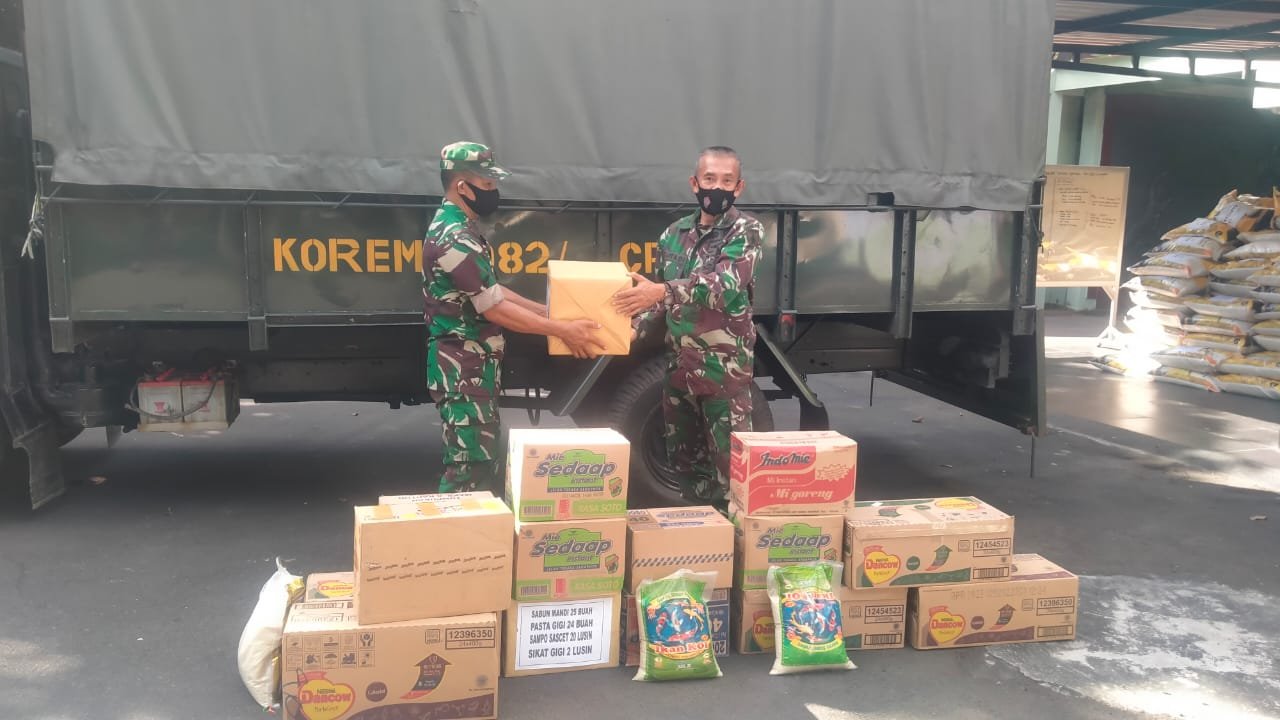 Korem 082/CPYJ, Kirim Bantuan Peduli Erupsi Gunung Semeru