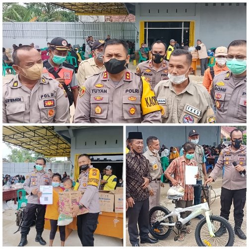 Kapolres Muarojambi Serahkan Doorprize Sembako dan sepeda saat Vaksinasi