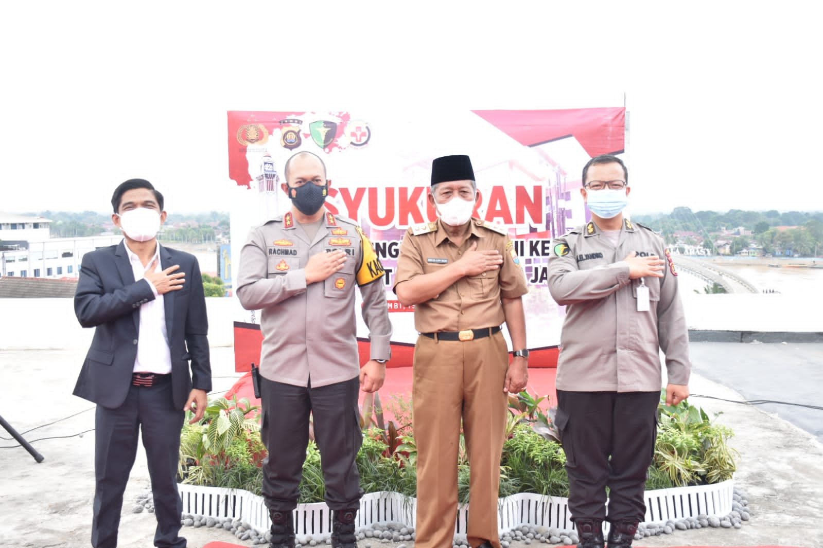 Melaksanakan Syukuran Rs Bhayangkara Polda Jambi Naik Tingkat