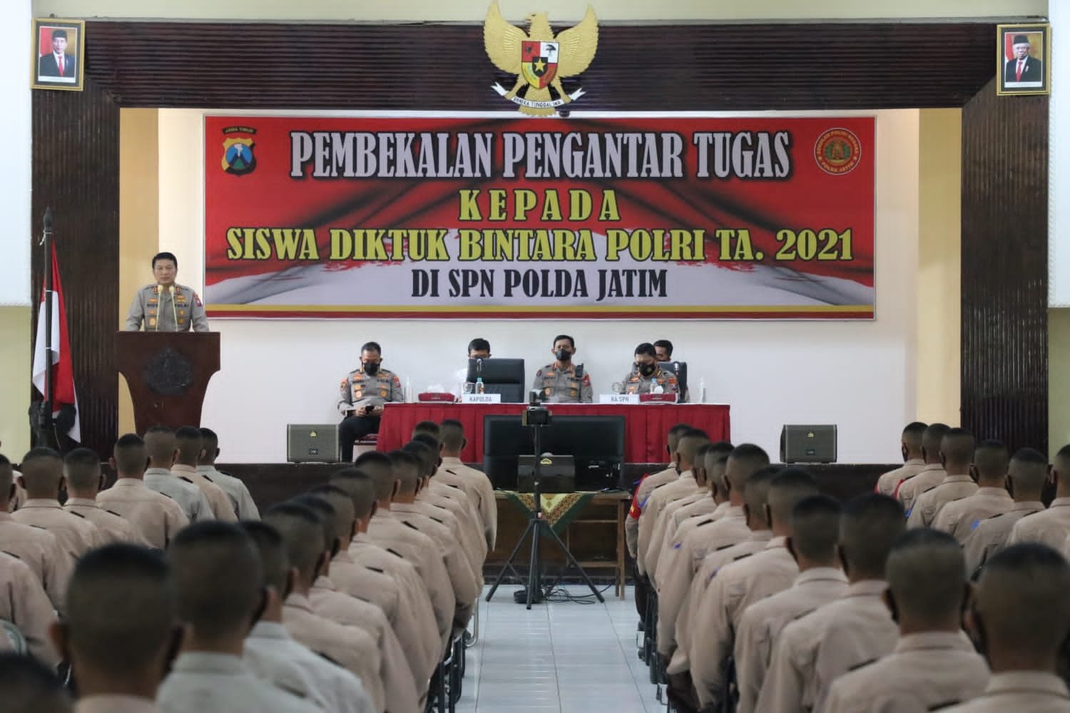 Kunjungi Siswa SPN, Kapolda Jatim Beri Bekal TWT dan MANTAP