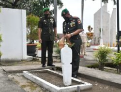 Peringati Hari Juang Kartika, Danrem 082/CPYJ Pimpin Ziarah Di TMP Gajah Mada