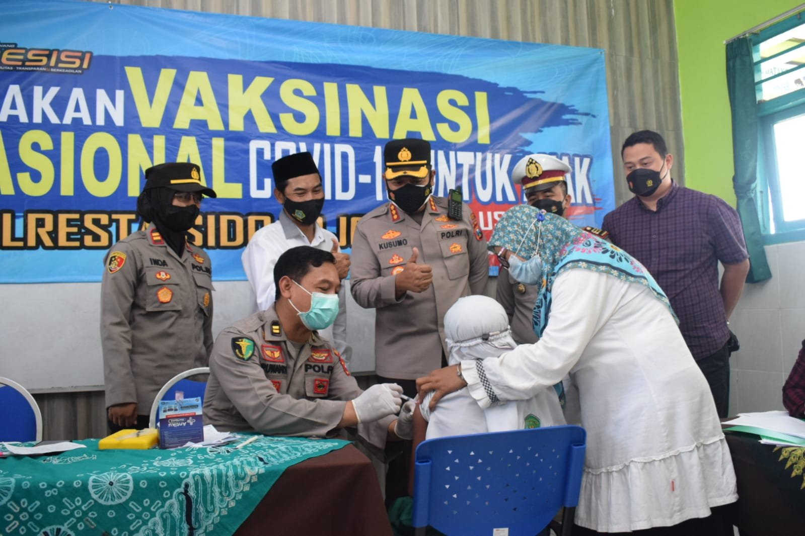 Kapolresta Sidoarjo Pantau Vaksinasi Covid-19 Pertama untuk Anak 6 Sampai 11 Tahun