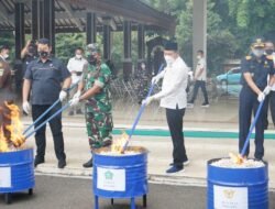 Pemkab Sidoarjo Bersama Kanwil DJBC Jatim I Musnahkan Rokok Ilegal Hasil Operasi 2021