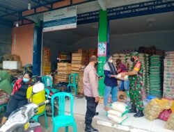 Koramil 0815/18 Gondang Bantu Kelancaran Penyaluran Bansos