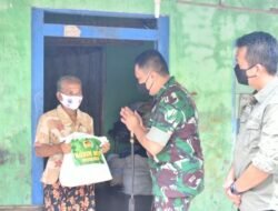 Jum’at Berkah Kodim 0815/Mojokerto Berbagi Paket Sembako di Lima Desa