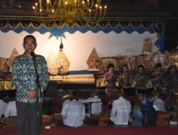 Korem 082/CPYJ Gelar Nobar Wayang Kulit