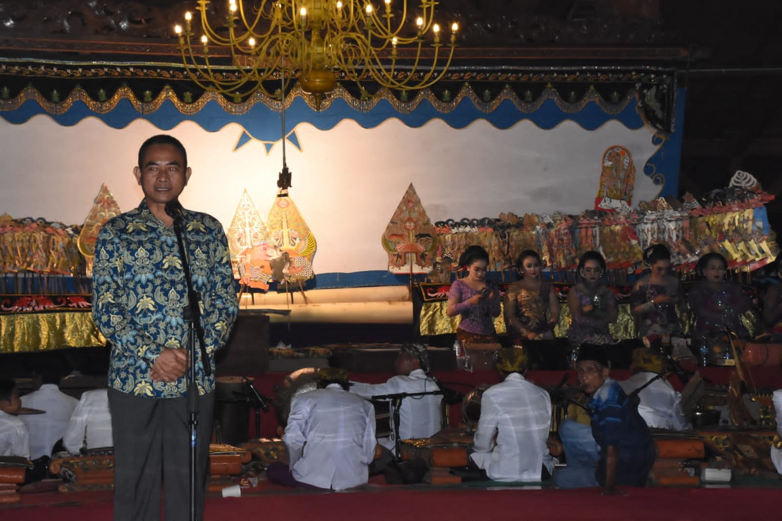 Korem 082/CPYJ Gelar Nobar Wayang Kulit