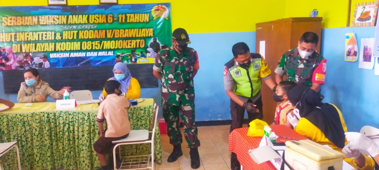 Peringati Hari Infantri - HUT Kodam V/Brawijaya Kodim 0815/Mojokerto Gelar Serbuan Vaksin Anak