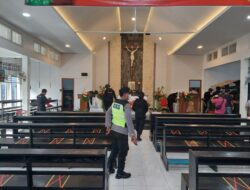 Pastikan Ibadah Natal 2021 Aman, Polres Magetan Lakukan Sterilisasi Gereja-gereja