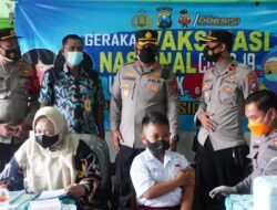 Kapolresta Sidoarjo Pantau Vaksinasi Anak Usia 6-11 Tahun di SDN Magersari