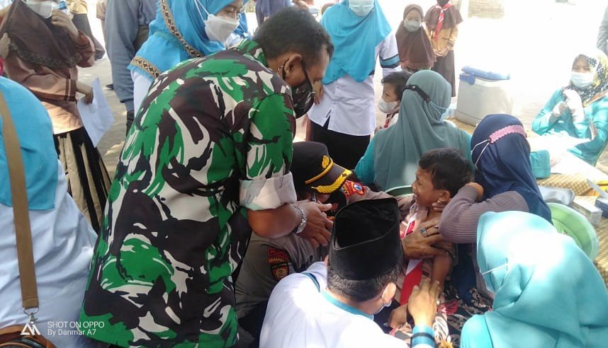 Koramil Mojosari Aktif Kawal Layanan Vaksinasi Anak