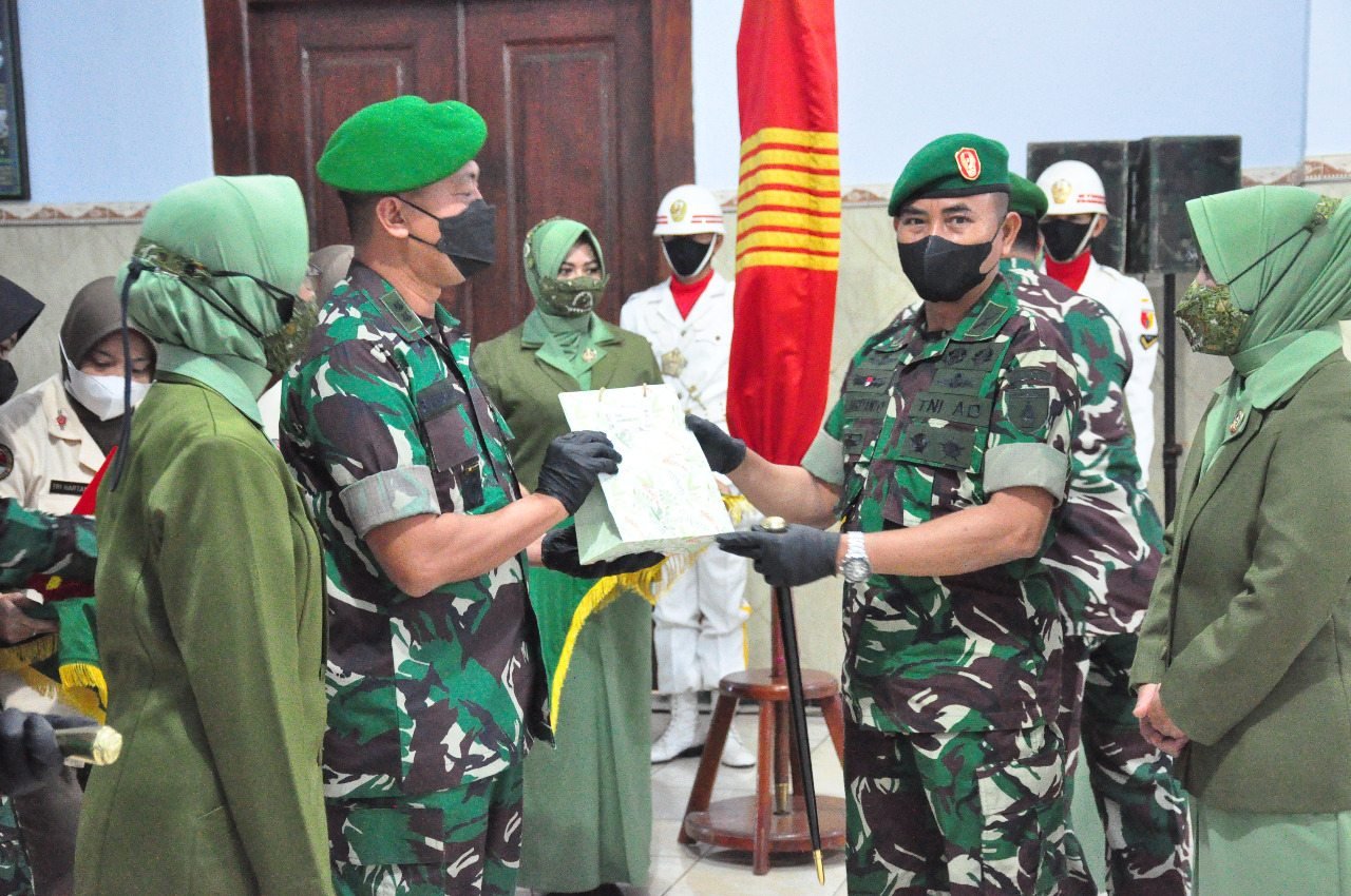 Danrem 082/CPYJ Pimpin Sertijab Dandim 0813/Bojonegoro