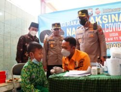 Kapolresta Sidoarjo Pantau Vaksinasi Merdeka Anak di MINU Ngingas Waru