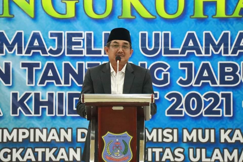 Bupati Anwar Sadat Hadiri Pengukuhan Dewan Pimpinan MUI