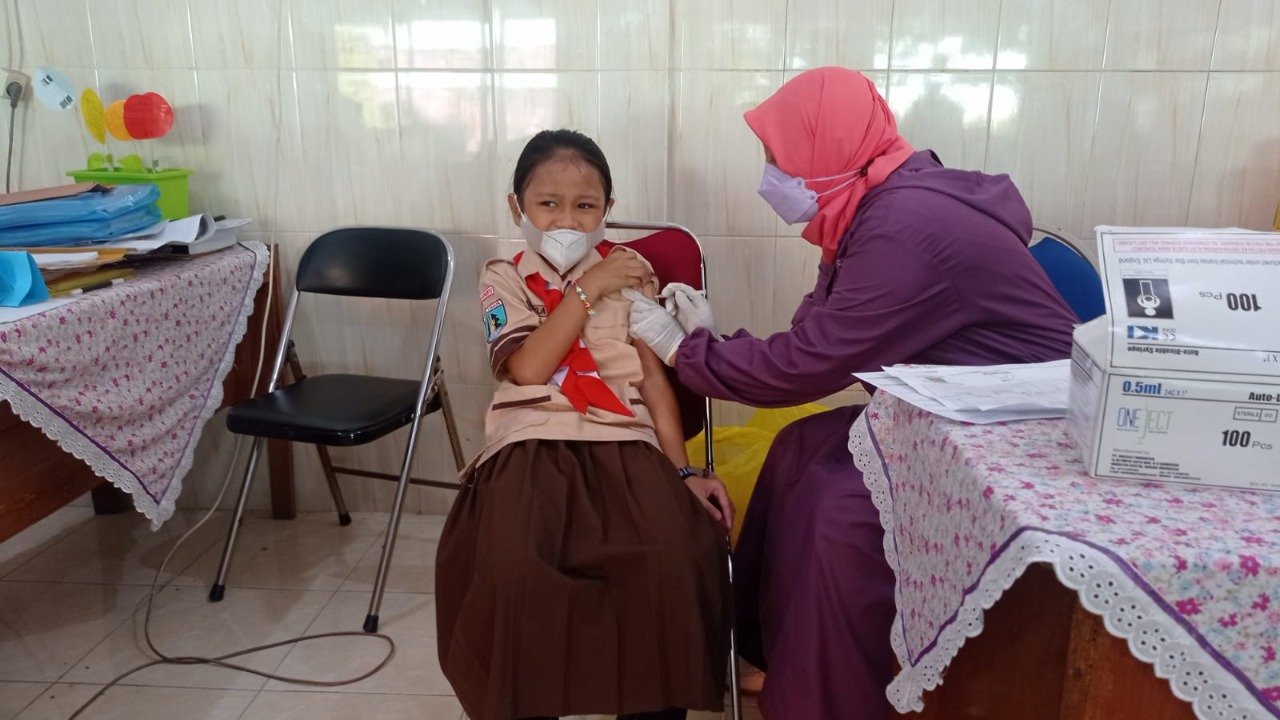 Anak KBT Kodim 0815/Mojokerto Jalani Vaksinasi Covid-19