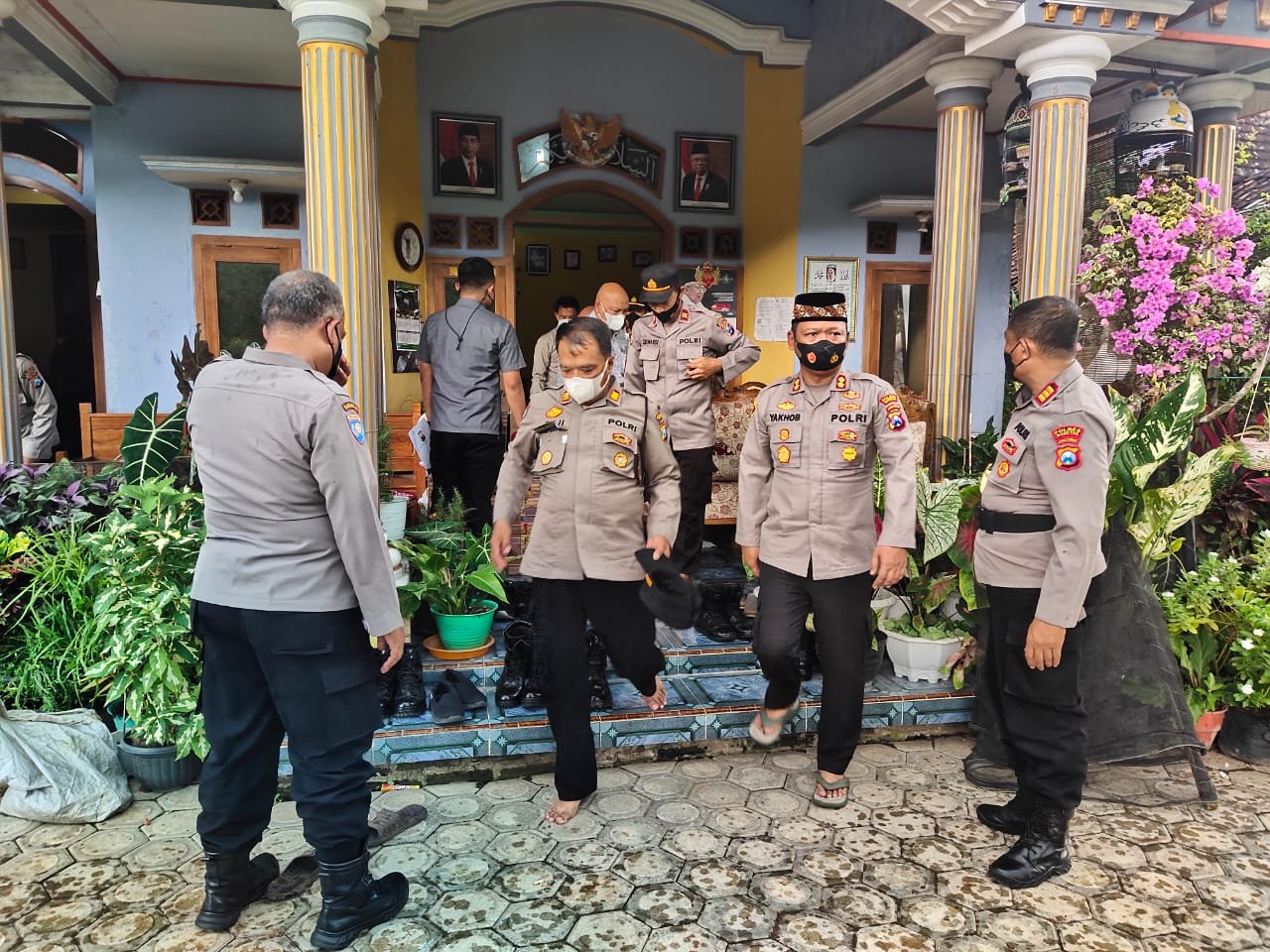 Silahturahmi Ke Mbah Unen, Kapolres: Kita Bersinergi Untuk Magetan Yang Lebih Aman