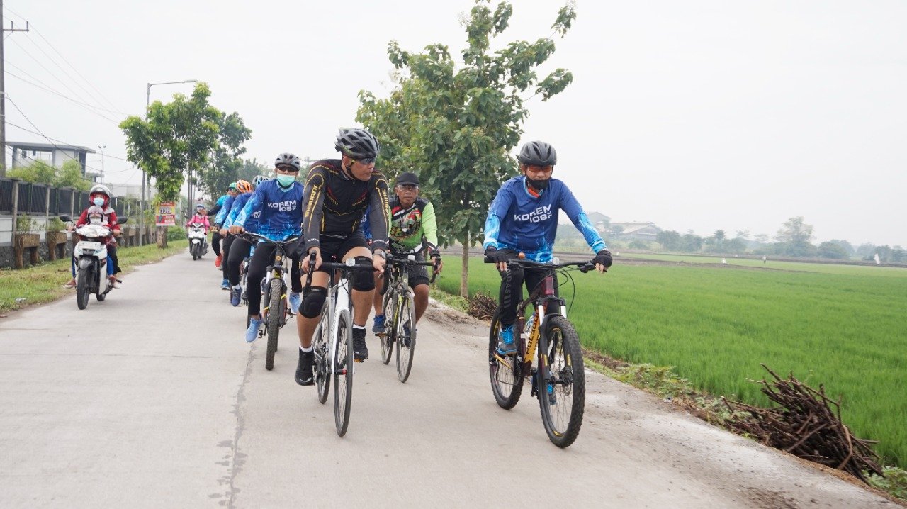 Dengan Olahraga Gowes Gembira, Danrem 082/CPYJ: Seorang Danramil Harus Kreatif dan Inovatif