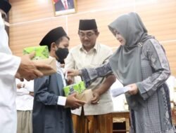 Milad Ke-56, Bupati Anwar Sadat  Santuni Anak Yatim dan Lansia