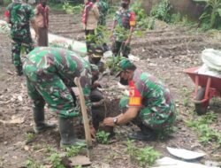 Koramil Gondang Bareng Saka Wira Kartika Tanam Bibit Pohon Produktif