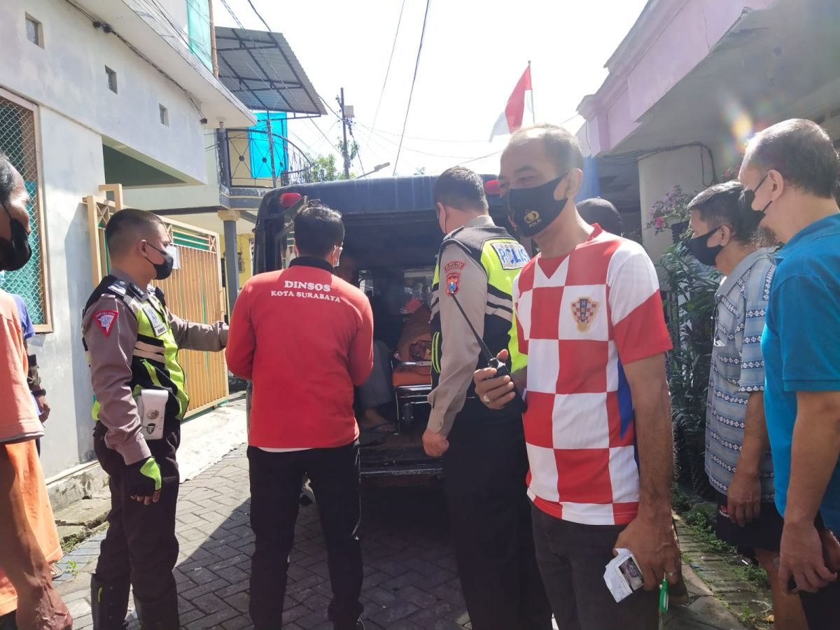 Ajak Mati Bareng Ibunya, Pemuda Surabaya Tewas Gantung Diri