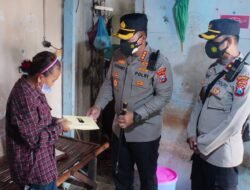 Kapolresta Sidoarjo Bantu Keluarga Tak Mampu Biayai Sekolah Anaknya